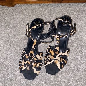 High heel leopard print